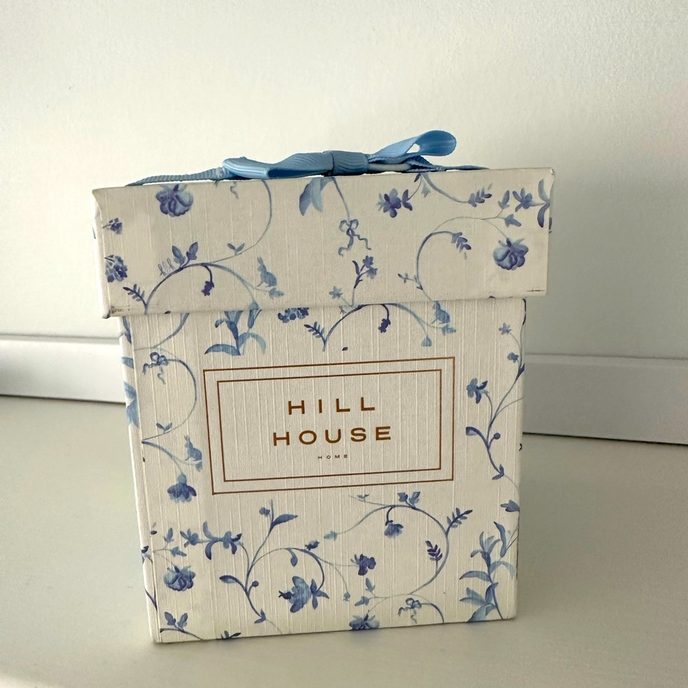 NWT Rare Hill House Home Candle in Clean Laundry in box.